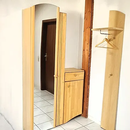 Schoene Zimmer Am Langenselbolder Dreieck A 45 A 66 Neuberg Exterior foto